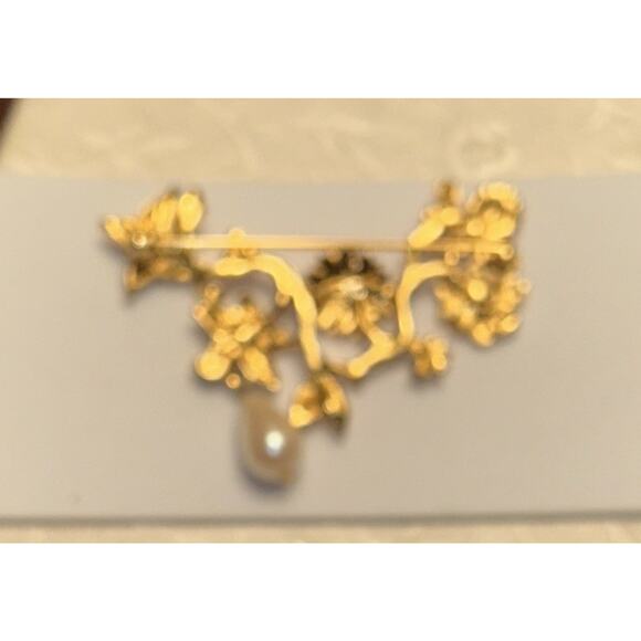 Vtg Avon Goldtone "Spring Garden" Brooch Bee And Butterfly Flowers EUC - Picture 7 of 7